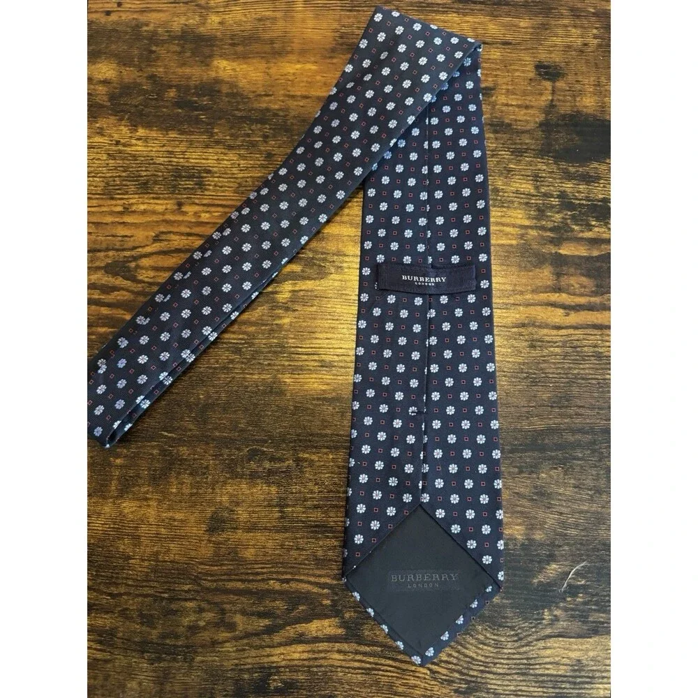 Burberry London Mens Silk Tie Navy Blue Red Floral Medallion Geometric Italy